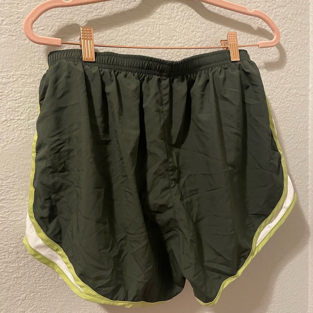 Nike Tempo Running shorts, Sz L - Picture 2 of 4